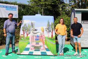 Glasbol en textielcontainers onder handen genomen: “Hou deze plekken netjes”
