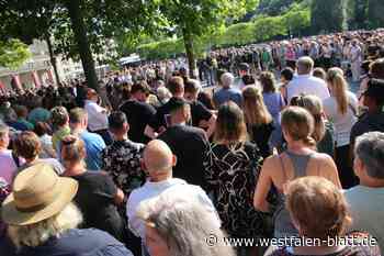 650 Menschen trauern um verstorbenen Philipos T. (20)