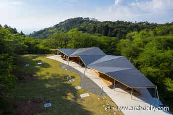 The Rest Space at the Top of Mt.Rokko / ofa