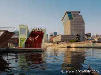 Trosten Floating Sauna / Estudio Herreros