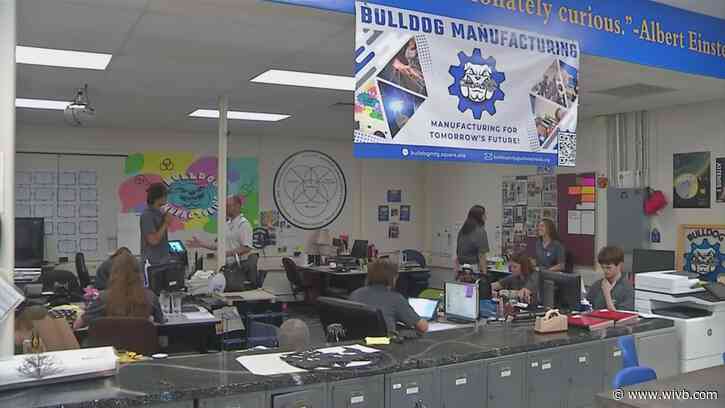 Student-run business bids farewell to graduating employees