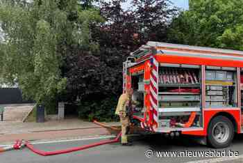 Man (28) loopt brandwonde en rookvergiftiging op na uitslaande brand in veranda