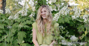 Emily Henry on Writing Best-Sellers Without Tours and TikTok