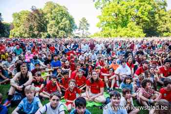 Geen voetbal meer op groot scherm in Te Boelaarpark wegens… te groot succes: “Dit doet pijn bij heel het team”