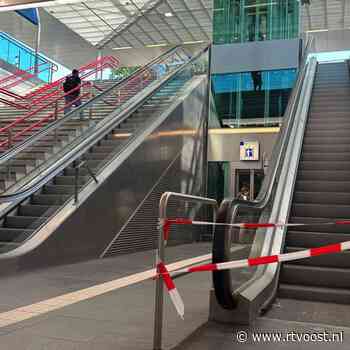 Roltrappen station Zwolle staan al weken stil: "Heeft te maken met hoge grondwaterstand"