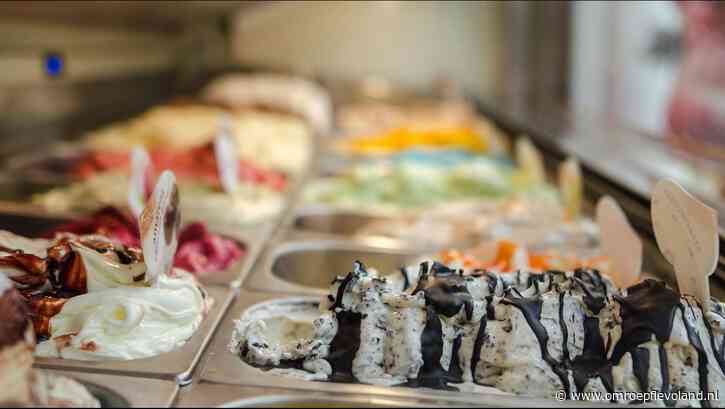 Almere - IJscowagen rijdt tegen twee meisjes aan bij avondvierdaagse, bestuurder aangehouden