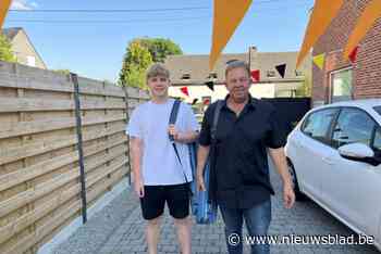 Vader Jef (60) en zoon Luca (16) Philipoom voor het eerst samen aan zet op wereldbeker biljart in Porto, elk voor ander moederland