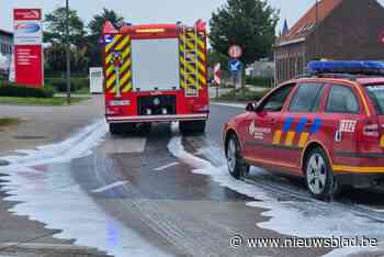 Brandweer vijf uren (!) in de weer om 15 kilometer lang oliespoor op te ruimen