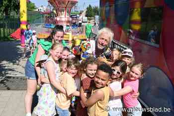 Meester Stefan gaat met pensioen en… tovert Paradijsschool om tot pretpark