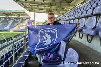 Een wensdoos vol voetbalspullen. 23-jarige Chiel maakt met zijn stichting jongeren met mentale of fysieke beperking blij