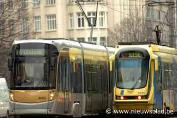 Stepbestuurder gewond bij aanrijding met tram in Brussel