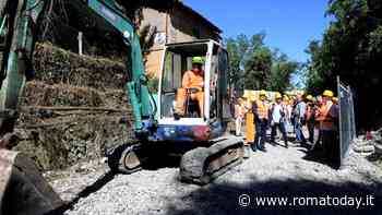 Inaugurato il cantiere della ciclopedonale Monte Ciocci-San Pietro. Gualtieri: "Sarà fra le più belle del mondo"