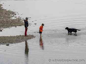 Edmonton weather: Intense thunderstorm expected to drop 15 mm of rain