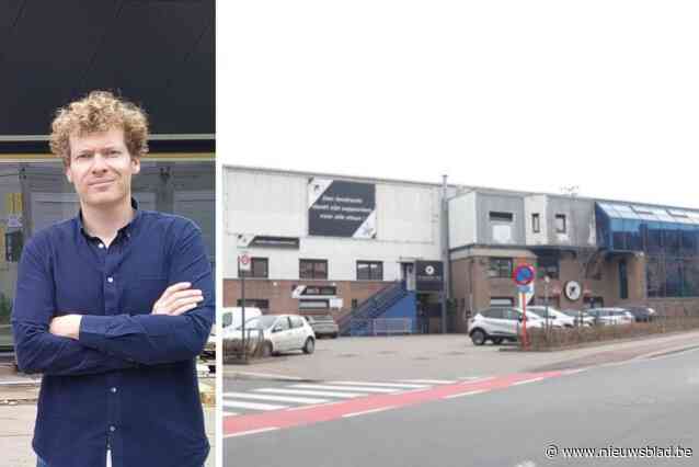 Stadsbestuur Aalst onderhandelt met voetbalclub uit buurgemeente over samenwerking: “Halfweg dit seizoen stonden mensen al klaar om over te nemen”