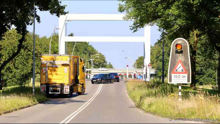 Emmeloord - Marknesserbrug kampt voor tweede dag op rij met storing