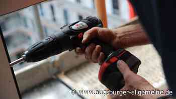 Unbekannte stehlen mehrere Maschinen aus Lagerraum in Weißenhorn