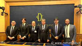 Bus turistici, Patanè alle aziende: “Stop all’invasione, solo nel 2023 sono entrati 73mila mezzi”