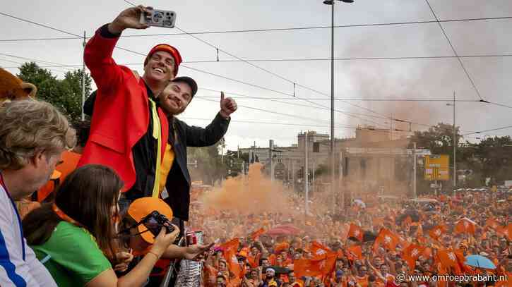 Zo klinkt tophit van Snollebollekes in het Duits: 'Nach links, nach rechts'