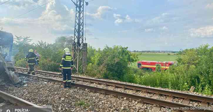 Zug gegen Bus: Sechs Tote bei Zusammenstoß in der Slowakei