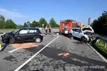 Straße gesperrt nach Vorfahrt-Unfall