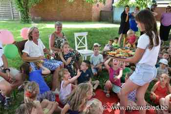 ’t Kroontje zwaait kleuterjuf Denise uit