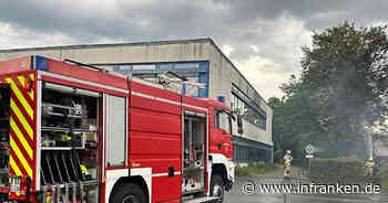 Brand in Bamberg: Flammen drohten auf Schule überzugreifen - "kleinere Explosionen"