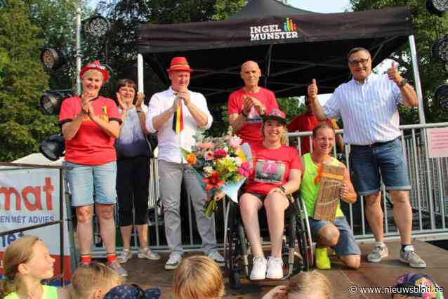 Andy en Larissa gehuldigd voor wereldrecord op volgelopen Marktplein