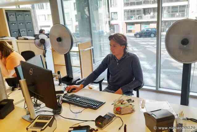 Geen gratis pasfoto’s meer aan gemeenteloketten, fotograaf reageert tevreden: “Zeventig procent van mijn inkomen zou wegvallen”