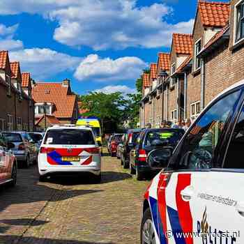 Mogelijk steekincident in Enschede, gewonde met spoed naar ziekenhuis