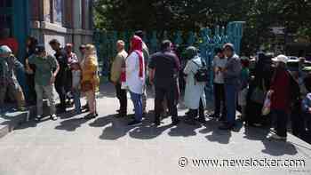 Iraniërs mogen langer stemmen voor opvolger verongelukte president Raisi