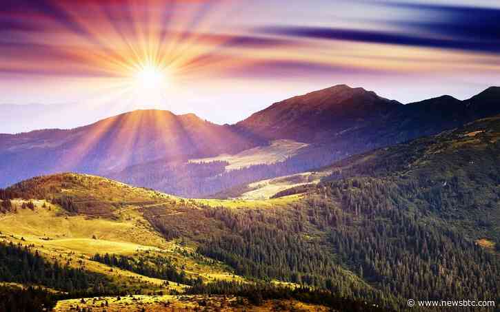 Solana Poised For Epic Reversal? Analyst Spots Bullish Pattern Echoing 2022 Breakout