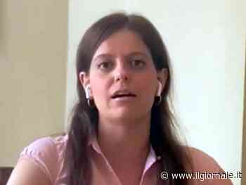 "La prossima volta con l'auricolare". Salis e la scena muta con i giornalisti sulle occupazioni