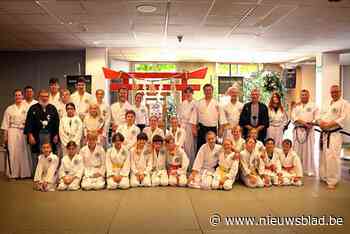 Jujutsu-leden krijgen diploma na gevuld werkjaar