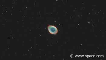 The gorgeous Ring Nebula makes a stunning skywatching sight this week