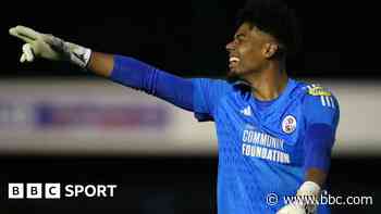 Stockport sign Crawley goalkeeper Addai
