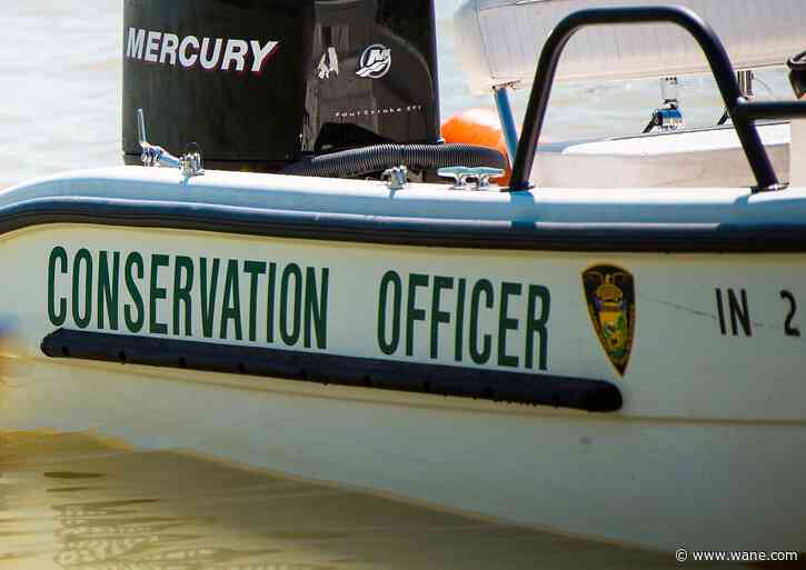 Steuben County boater loses balance, hits hand on propellor
