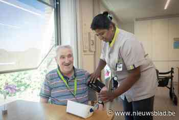 In deze Limburgse rusthuizen zijn nu ook verpleegkundigen uit Ghana aan de slag: “Lost personeelstekort op”