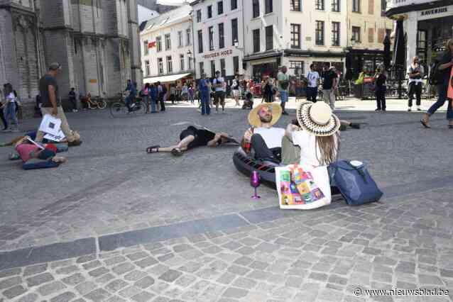 Extinction Rebellion houdt ludieke actie tegen cruiseschepen in Antwerpen: “De stad weet dat ze het kan aanpakken, maar voert niets uit”