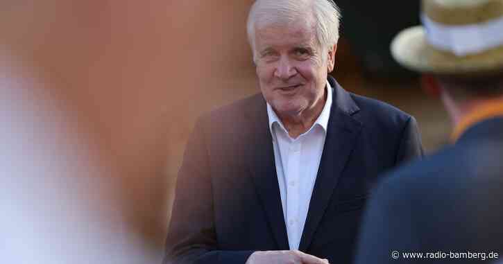 Seehofer für Merz als Kanzlerkandidaten
