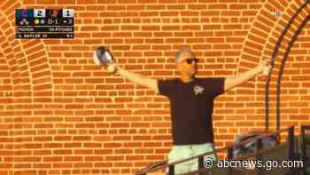 WATCH:  Orioles fan makes one-handed catch
