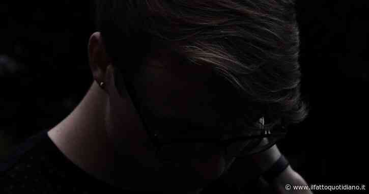 “Ho scoperto che la mia ragazza ha una relazione da sei mesi con un collega. Ho fatto sapere tutto al suo capo ma non pensavo che avrebbe reagito così”: la storia sul Daily Mail