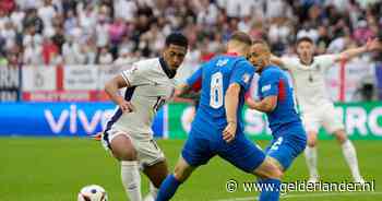 LIVE EK voetbal | Vroege kans voor Hancko namens Slowakije, drie snelle gele kaarten voor Engeland