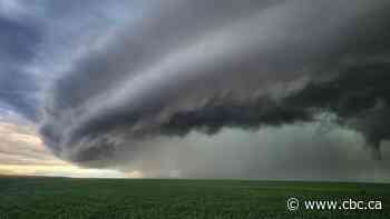 Tornado warning downgraded as thunderstorms hit southern Alberta