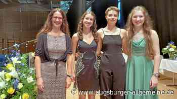 88 Abiturientinnen und Abiturienten erhalten die Zeugnisse