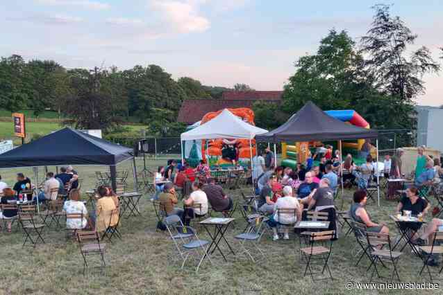 Reinaertvrienden bouwen een feestje