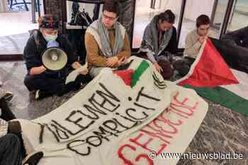 Actievoerders moeten tegen 18 uur bezetting beëindigen van KU Leuven, maar zijn dat niet van plan: “We gaan door”