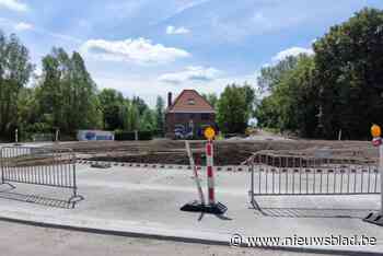 Rotonde tussen Durmebrug en Kerkstraat klaar tegen 12 juli