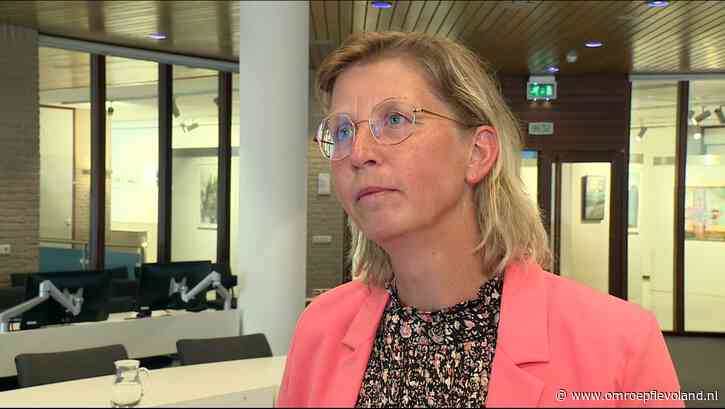 Noordoostpolder - Overspannen wethouder dient nu definitief haar ontslag in