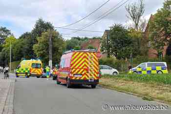 16-jarige bromfietser gewond naar ziekenhuis na aanrijding op kruispunt