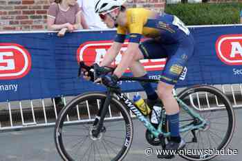 Wolf Van Steenlandt boekt eerste seizoenszege op Bellegemberg: “Slopende sprint van 700 meter”